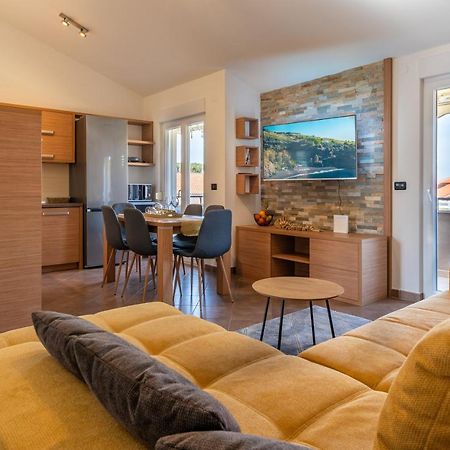 Penthouse Gea Apartamento Premantura Exterior foto